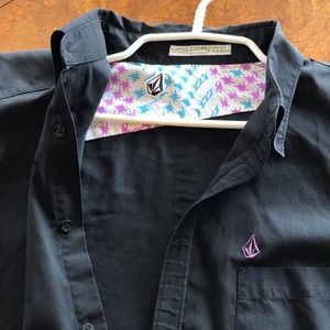 Men’s Volcom Black Button Down Long Sleeve